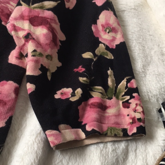 CHAPS 3X Cotton Rose Pattern Sweater with Embellished Neckline🌹 - Picture 7 of 9